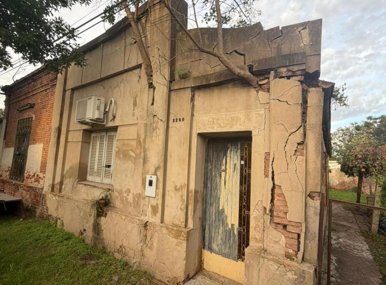Foto de VENTA DE CASA A REFACCIONAR, imagen 1