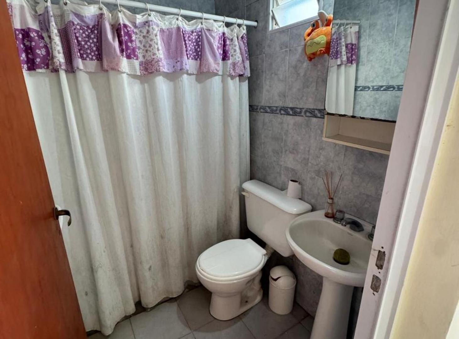 Foto de VENTA CASA 3 dormitorios - Barrio Alborada, imagen 4