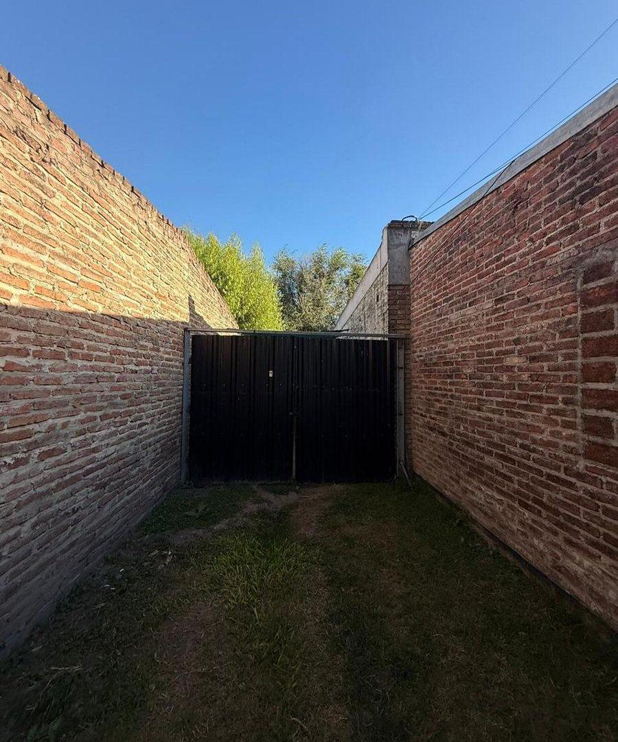 Foto de VENTA CASA MÁS DEPARTAMENTO EN PILAR, imagen 5