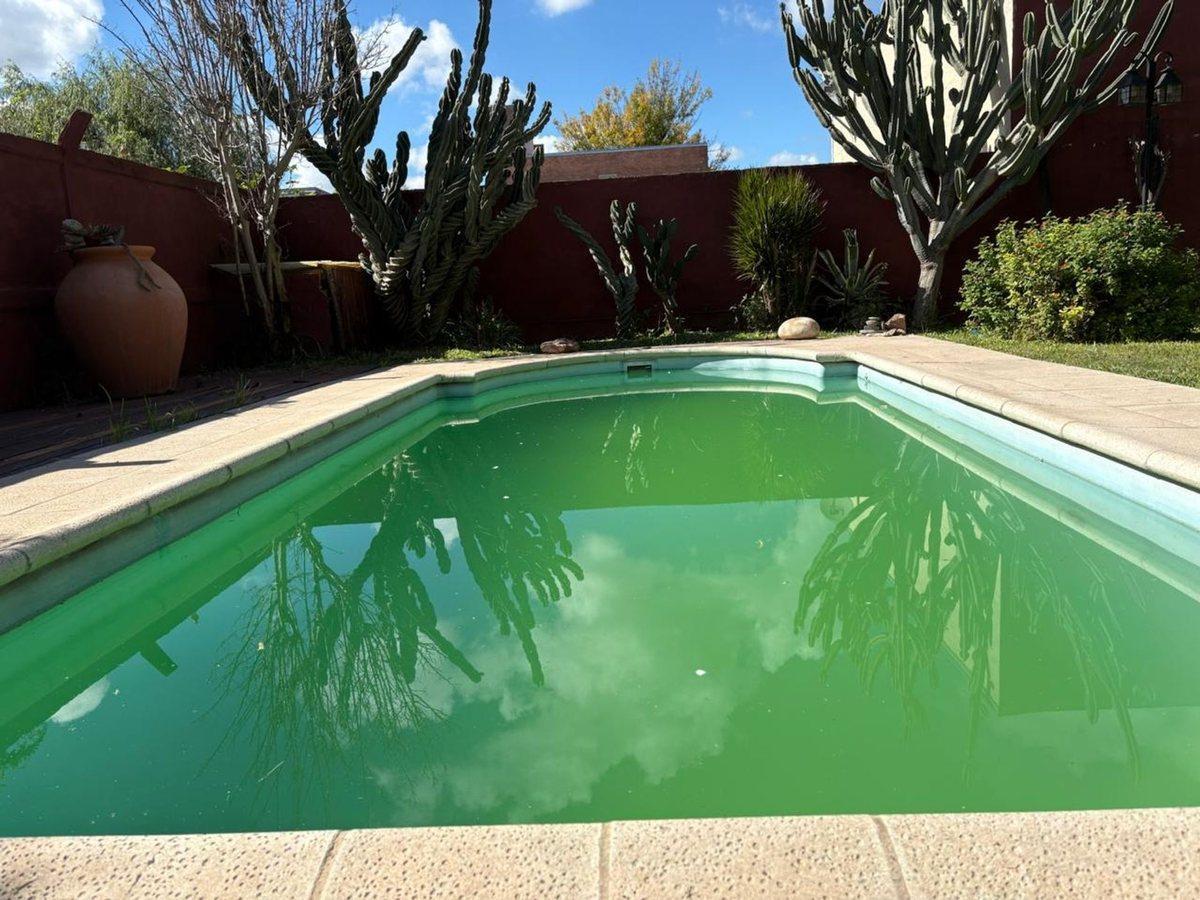 Foto de VENTA AMPLIA CASA 2 PLANTAS- CENTRO DE ESPERANZA, imagen 2
