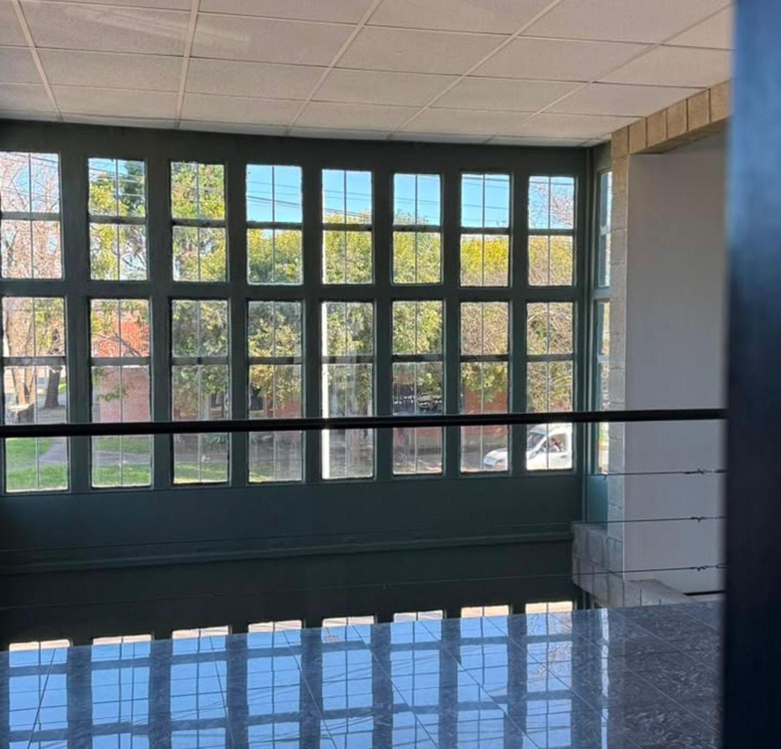 Foto de VENTA LOCAL COMERCIAL sobre Av. Colonizadores, imagen 4