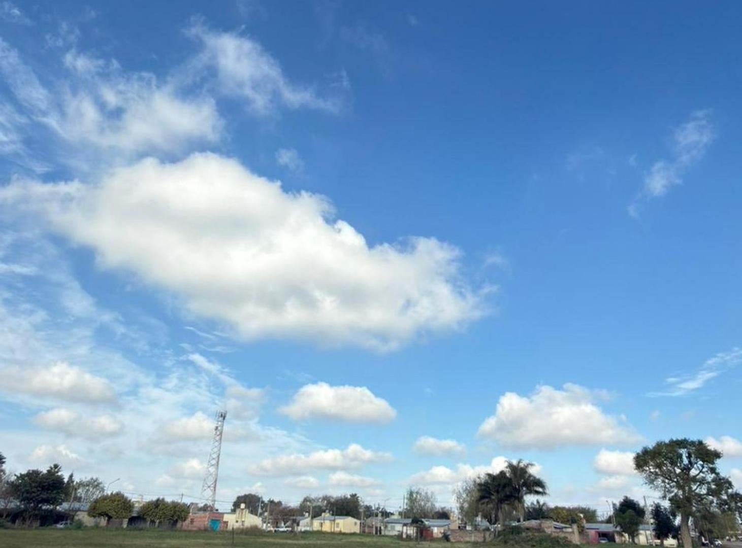 Foto de VENTA TERRENO AL NORTE EN PILAR, imagen 1