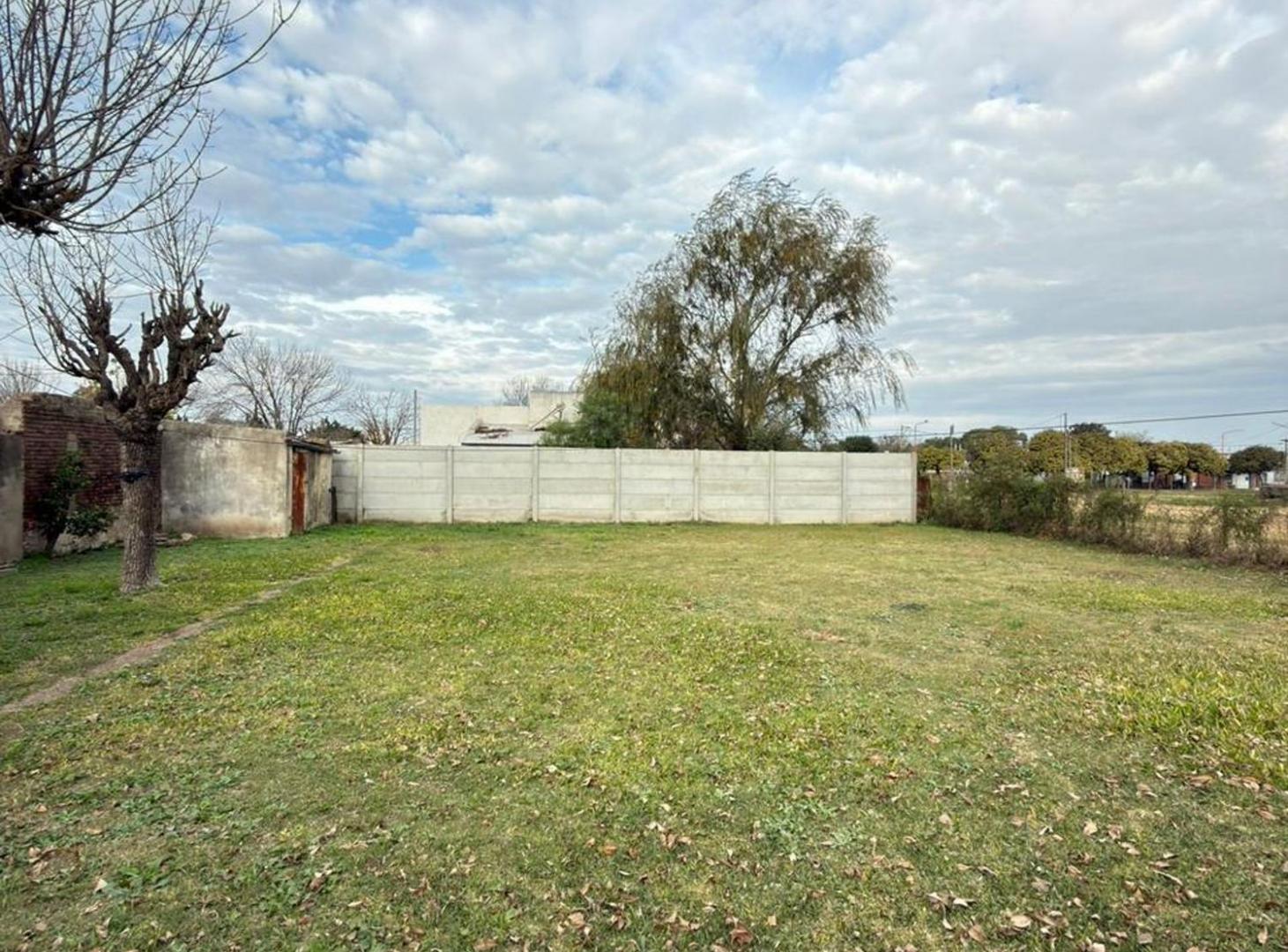 Foto de VENTA DE CASA CON AMPLIO TERRENO EN PILAR, imagen 2