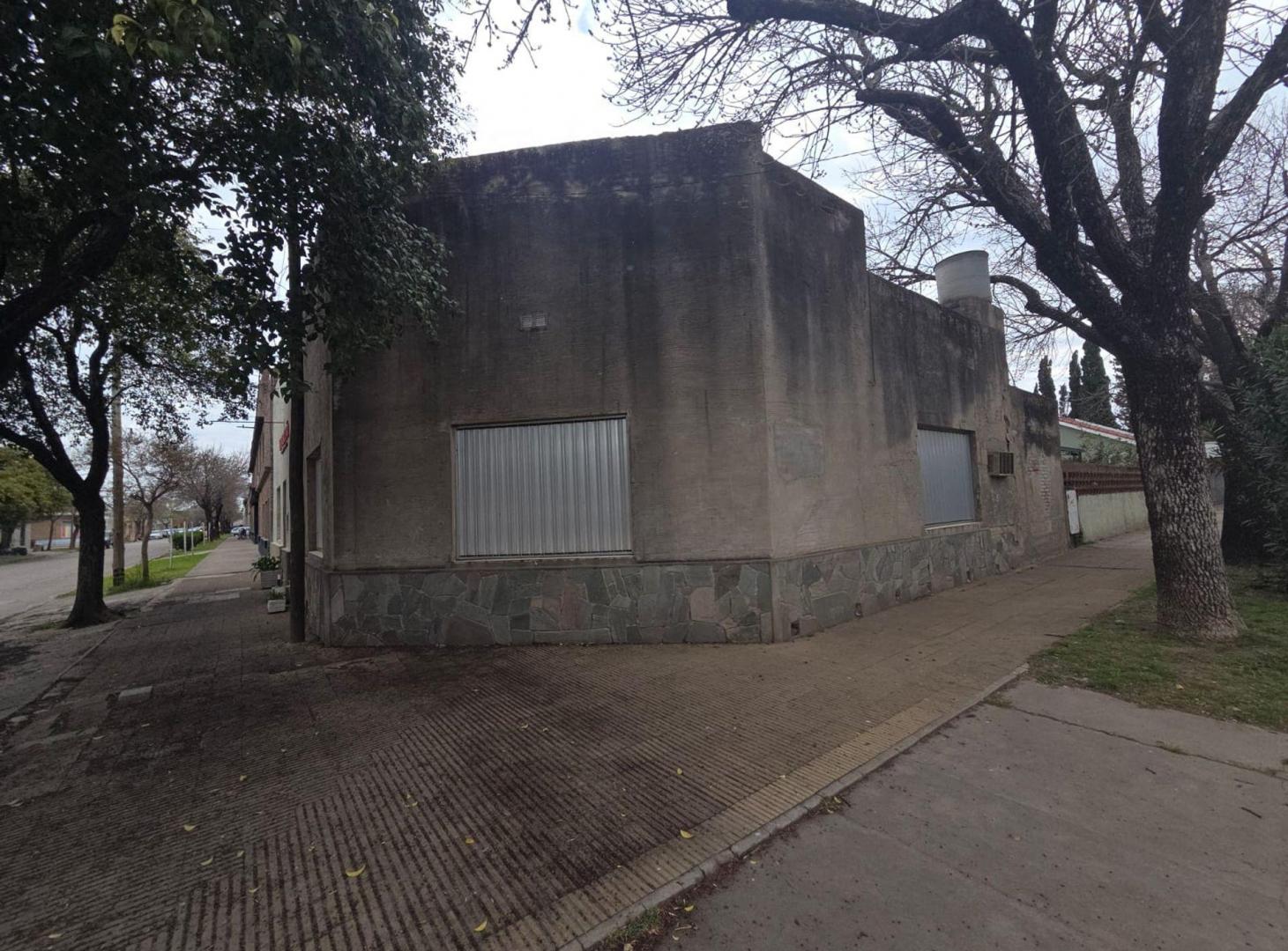 Foto de ALQUILER LOCAL COMERCIAL Y ESPACIOS PARA DEPÓSITO, imagen 2