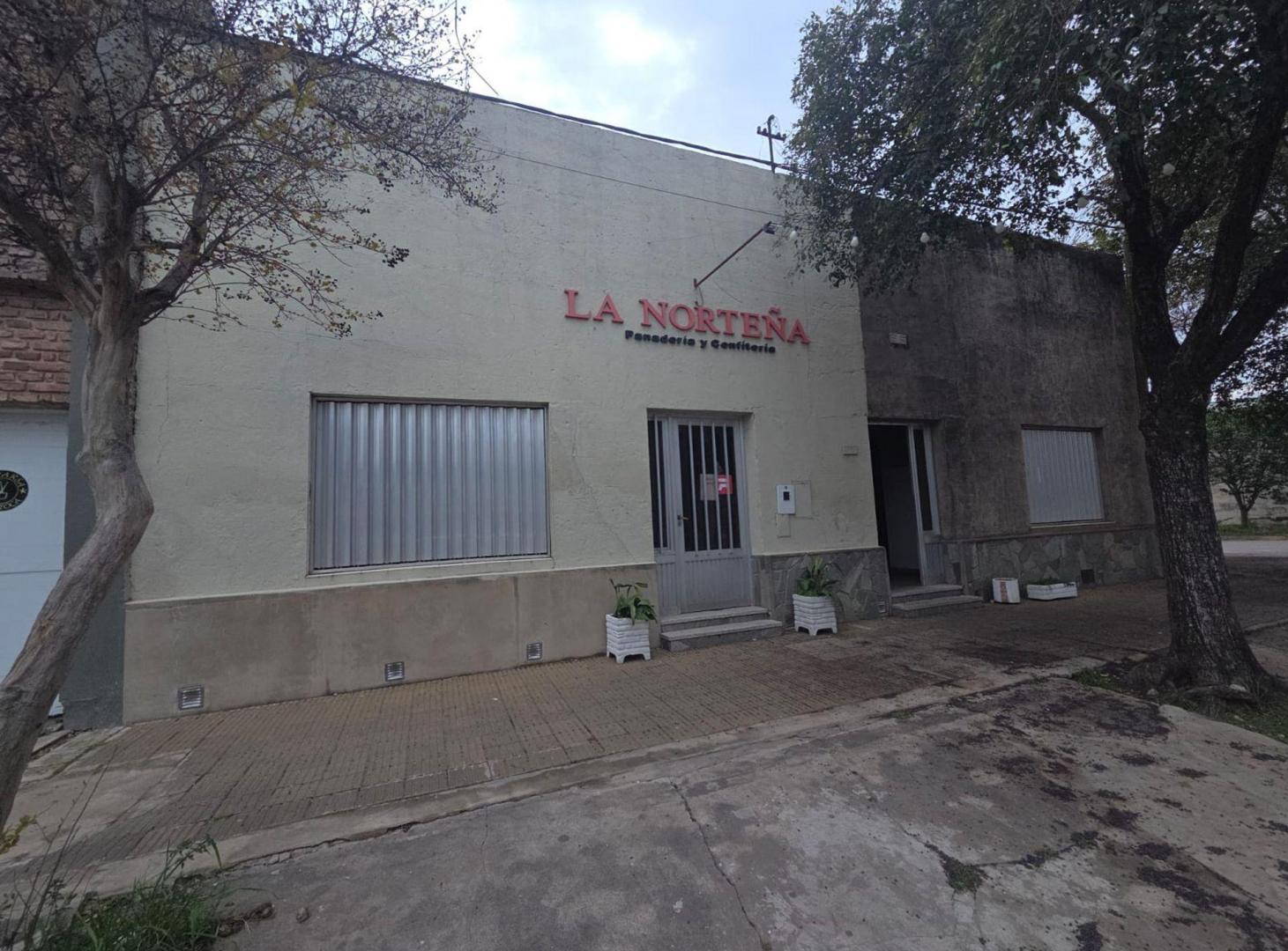 Foto de ALQUILER LOCAL COMERCIAL Y ESPACIOS PARA DEPÓSITO, imagen 1