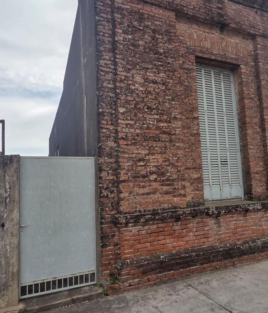 Foto de CASA ANTIGUA CÉNTRICA A RECICLAR APTA CRÉDITO, imagen 4