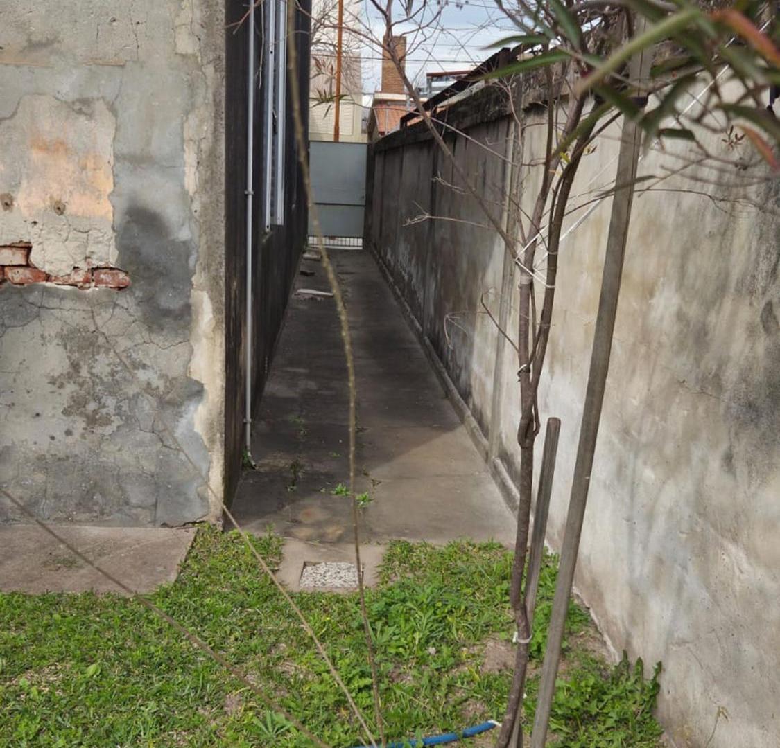 Foto de CASA ANTIGUA CÉNTRICA A RECICLAR APTA CRÉDITO, imagen 5
