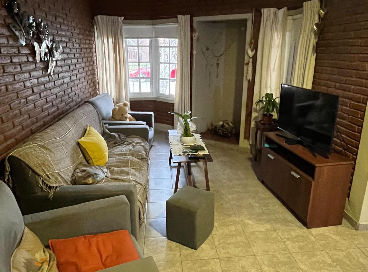 Foto de VENTA CASA CON QUINCHO ZONA PARQUE ESPERANZA, imagen 3