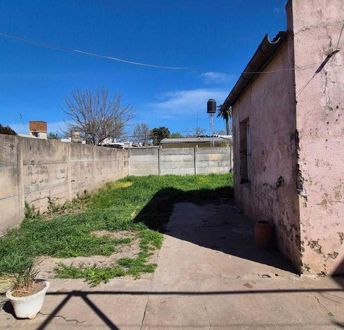 Foto de VENTA DE CASA A REFACCIONAR CENTRO DE PILAR, imagen 1