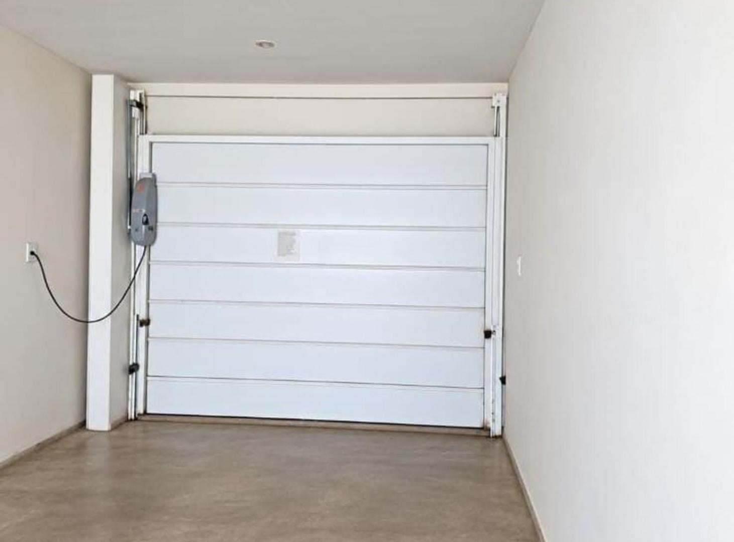 Foto de Venta de cocheras en pleno centro de Esperanza, imagen 2
