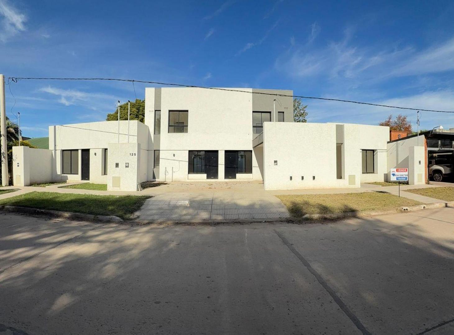 Foto de VENTA DUPLEX ZONA PARQUE, imagen 1