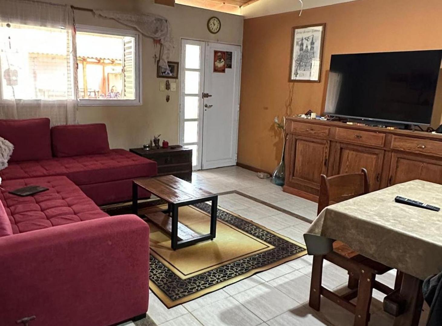 Foto de CASA EN VENTA – BELGRANO 1941 | SAN CARLOS CENTRO, imagen 3