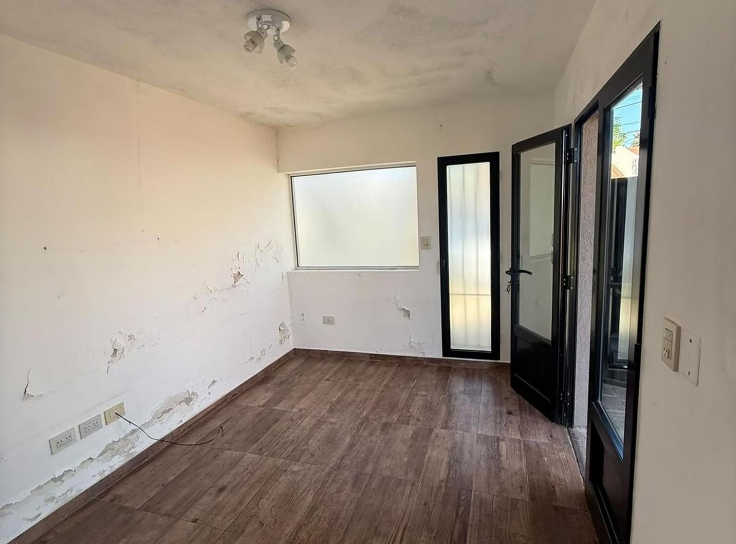 Foto de VENTA LOTE + OFICINA EN ZONA CENTRO, imagen 3