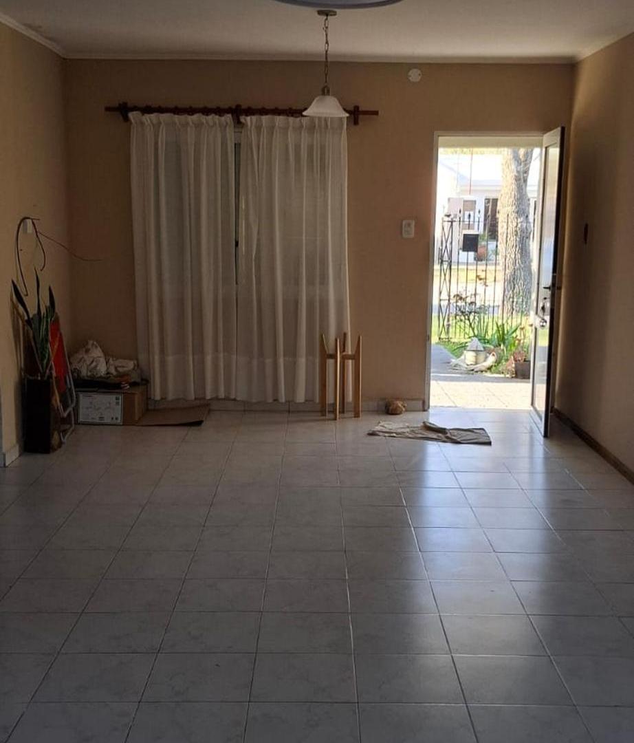 Foto de VENTA CASA CON GRAN TERRENO - NUEVO TORINO., imagen 2