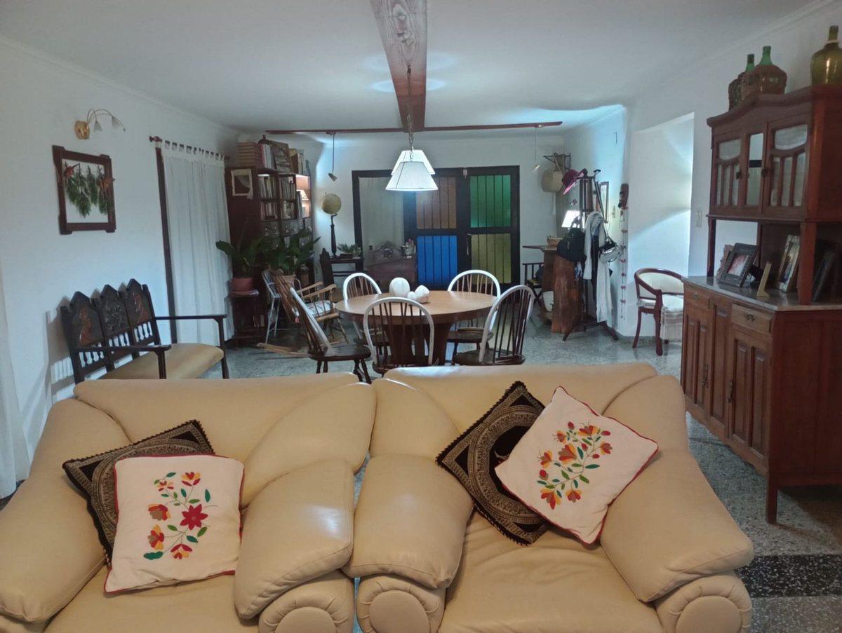 Foto de VENTA Casa Barrio Este, 3 Dormitorios, Zona Arco., imagen 5