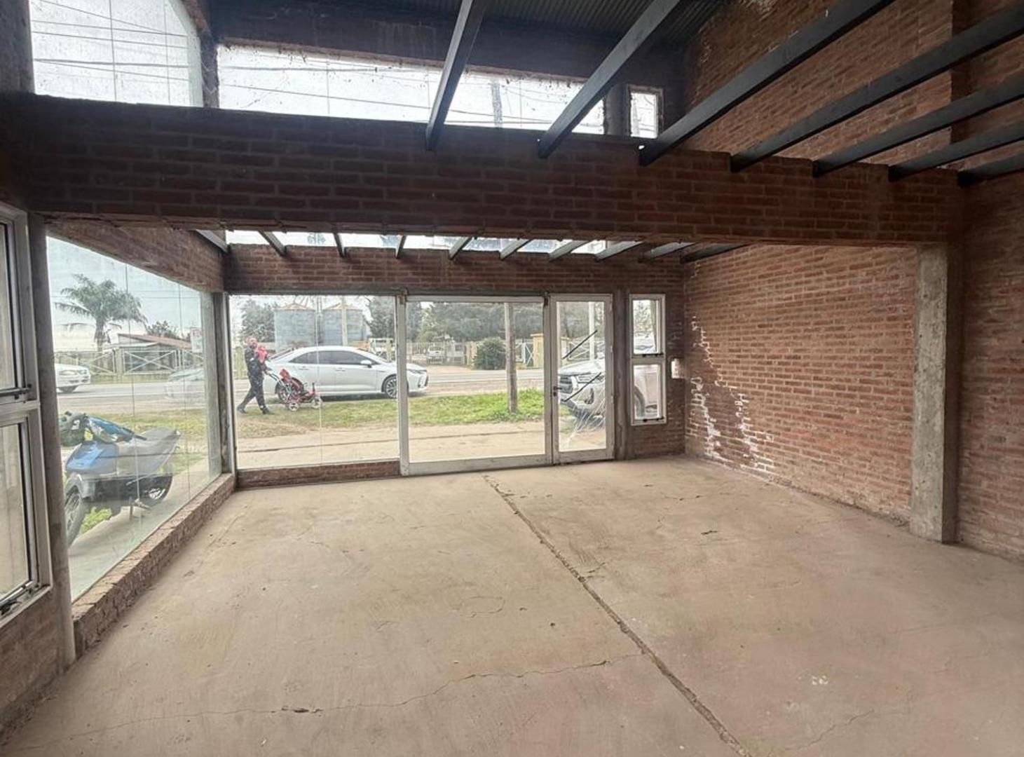 Foto de VENTA CASA + LOCAL + GALPON SOBRE RUTA 70, imagen 5
