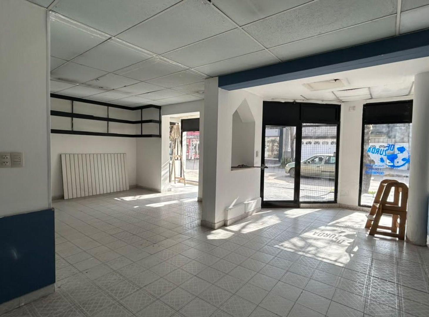 Foto de VENTA CASA CÉNTRICA MÁS LOCAL COMERCIAL, imagen 4