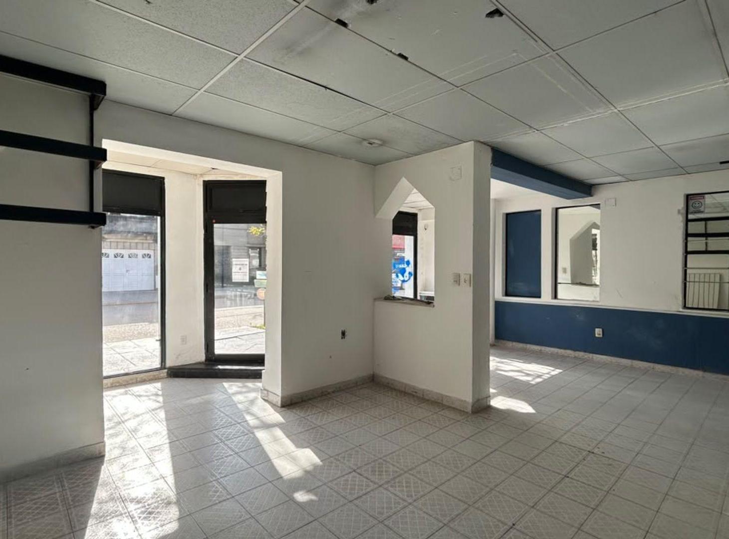 Foto de VENTA CASA CÉNTRICA MÁS LOCAL COMERCIAL, imagen 3