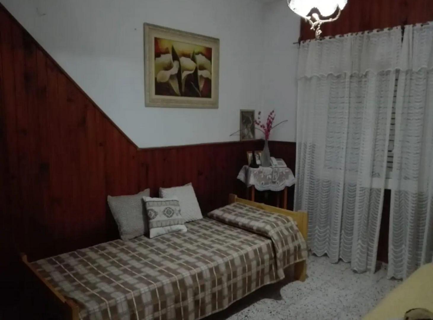 Foto de Venta Casa 3 dorm + local comercial + departamento, imagen 3