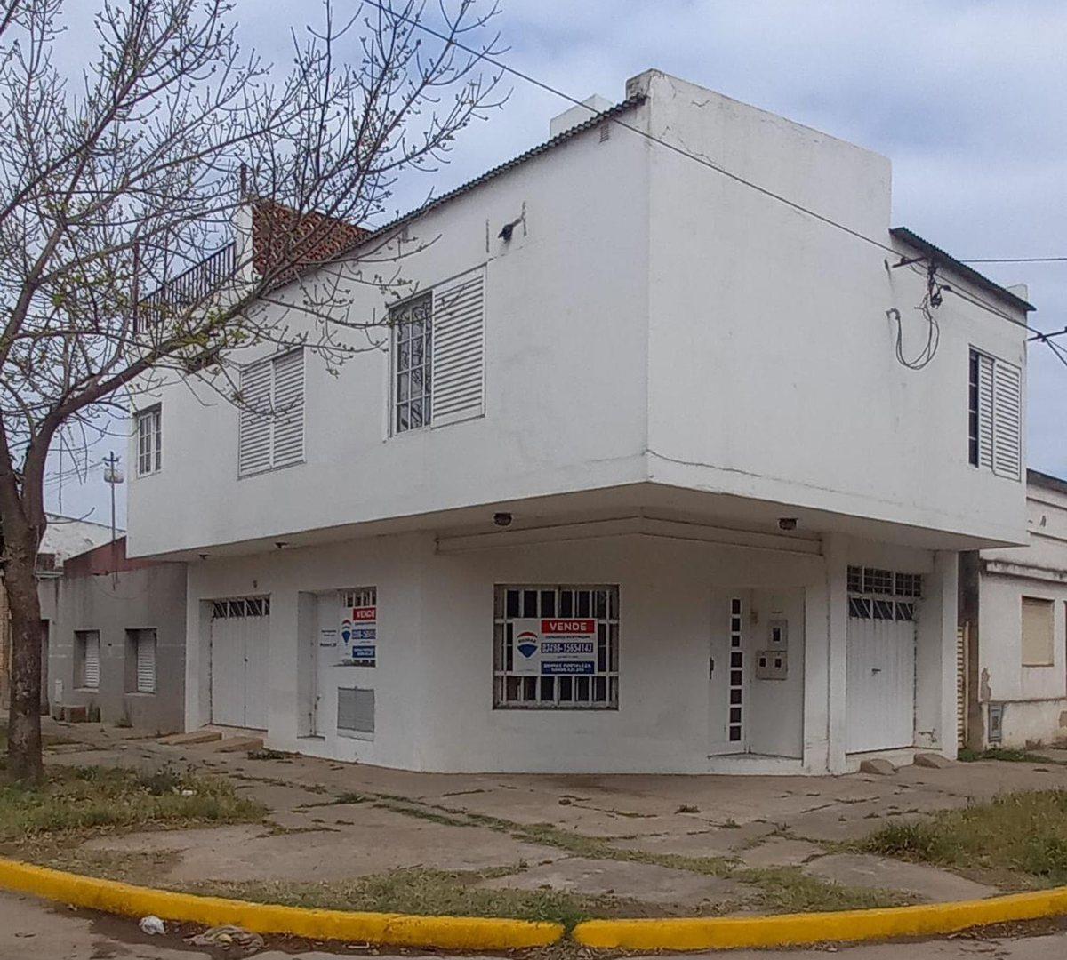 Foto de VENTA 2 DEPARTAMENTOS +COCHERA +OFICINA COMERCIAL, imagen 2