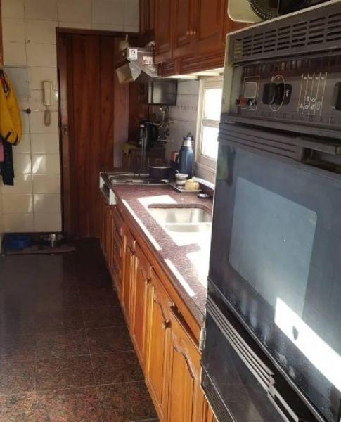Fray Cayetano Rodríguez 800 Flores 5amb U$290.000 4