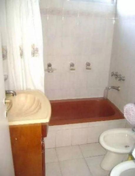 Foto de Av Montes de Oca 1100 Barracas 3amb balc patio U$112.000, imagen 2