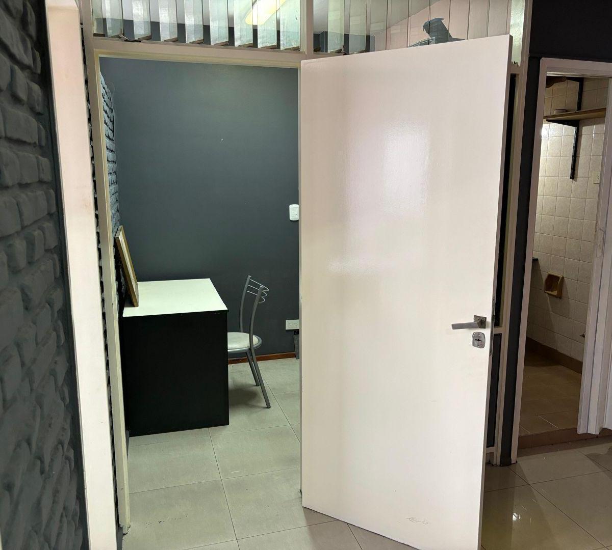 Foto de Talcahuano 300 San Nicolás Oficina 4amb U$28.000, imagen 5