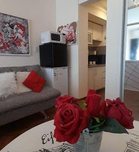 Foto de Av Corrientes 800 Centro Alq TEMP 2amb u$ 590/mes, imagen 1