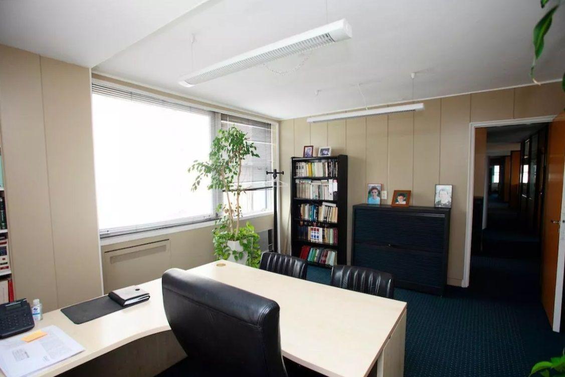 Av Rivadavia 700 Monserrat Oficina U$170.000