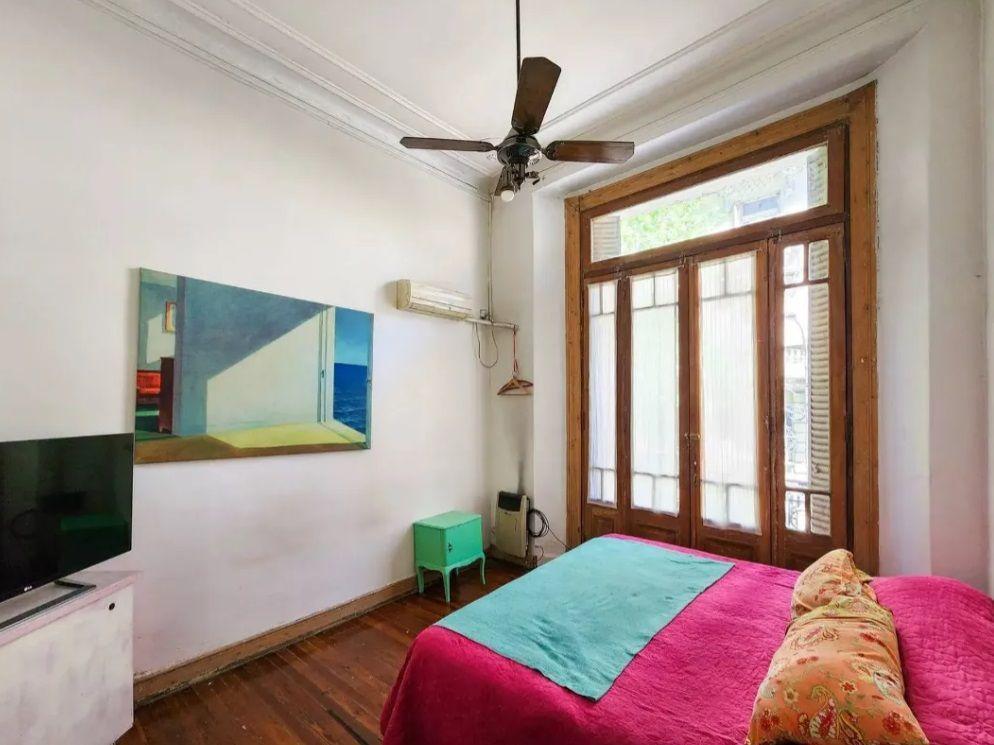 Av Hipólito Yrigoyen 1800 Monserrat 4amb U$147.000 3