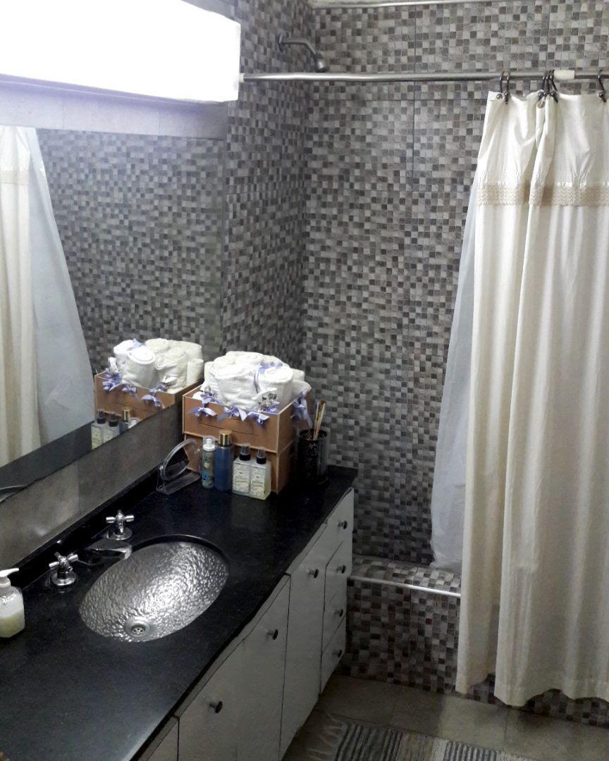 Pje La Trilla 2300 Pompeya Casa 6amb Tza Jard U$198.000. 4