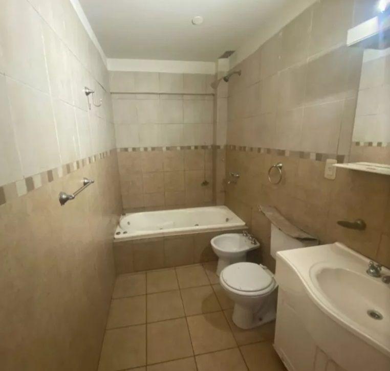 Remedios 4700 Pque Avellaneda 3amb U$140.000. Apt Cred 2