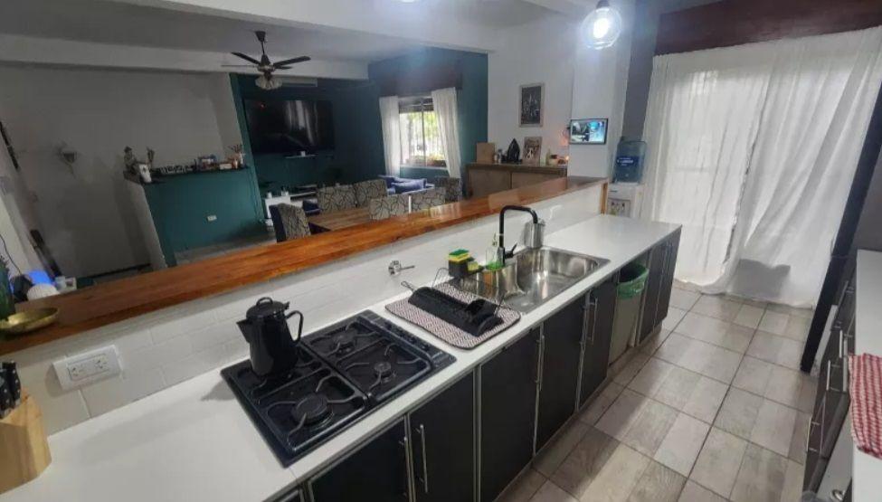 Santa Catalina 1600 N Pompeya PH 4amb U$149.000 1