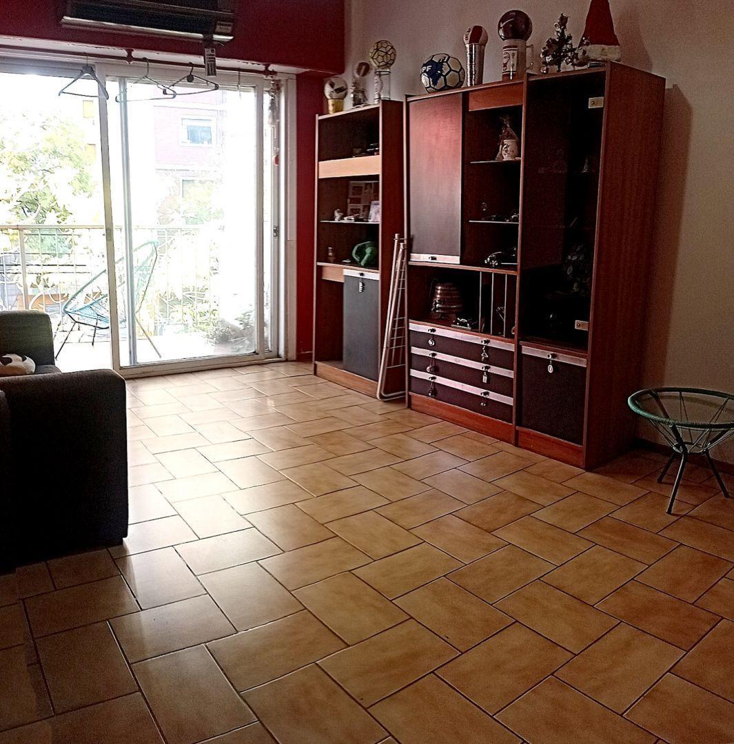Foto de Av Independencia 2500 2º Balvanera 3amb balc u$ 90000, imagen 3