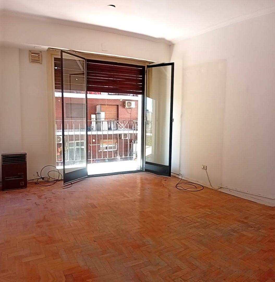 Av Independencia 2100 7° Balvanera 2amb balcón u$ 79.000