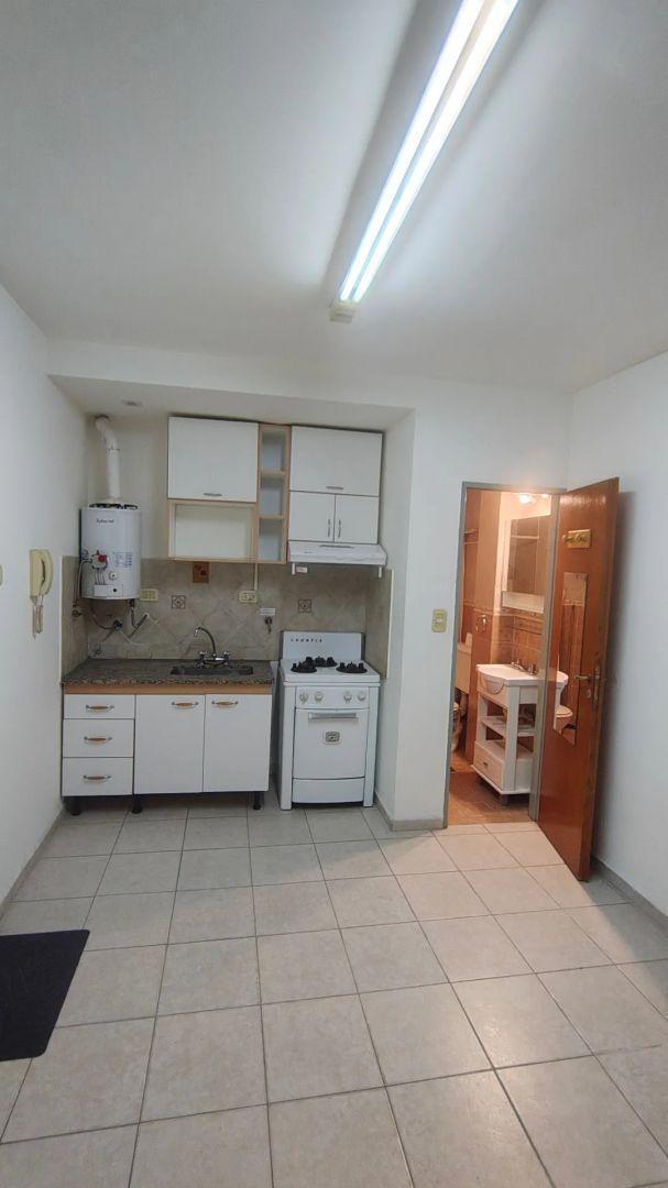 Foto de Carlos Calvo 1800 San Cristóbal 1amb U$48.000, imagen 5