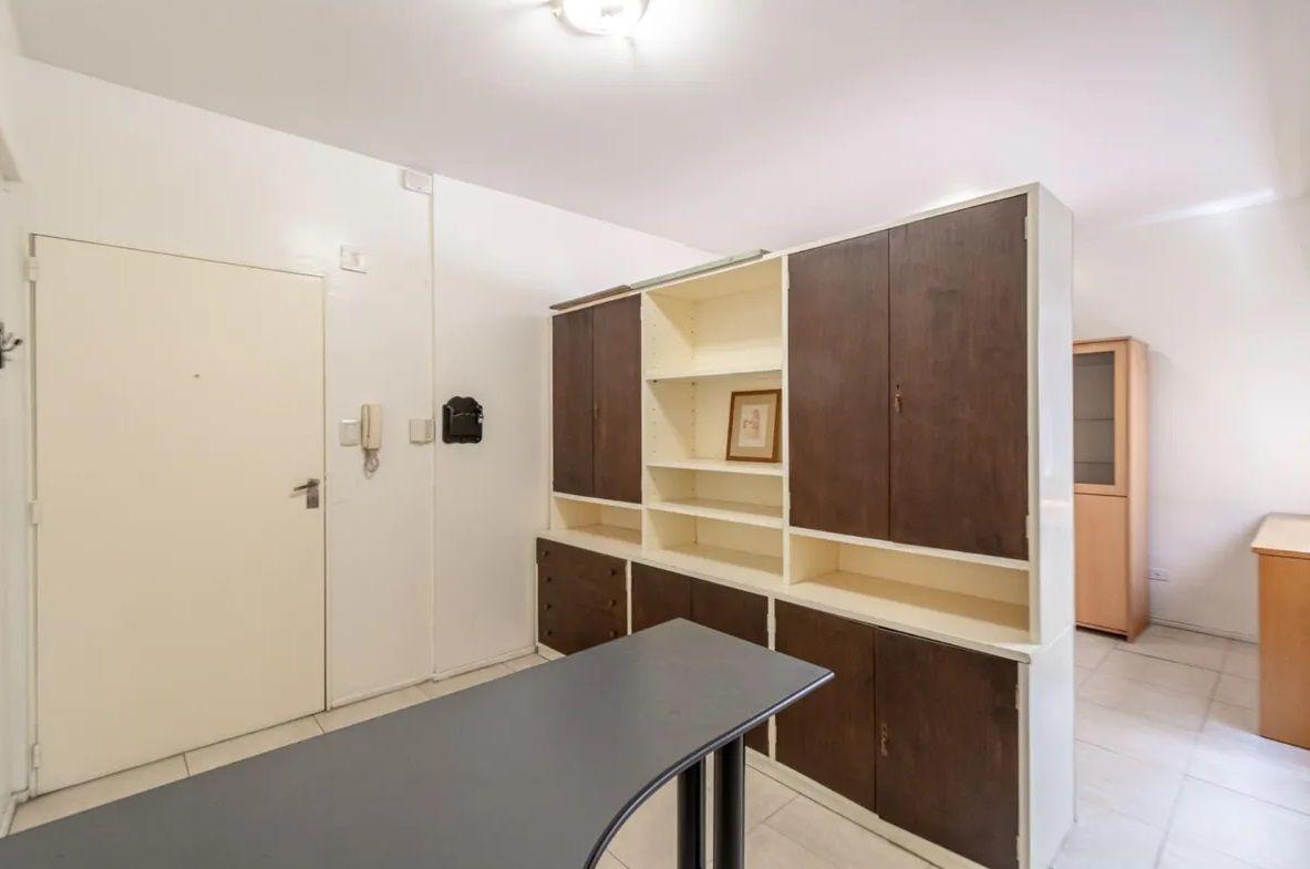 Foto de Av Corrientes 1600 San Nicolás Oficina U$25.000, imagen 3