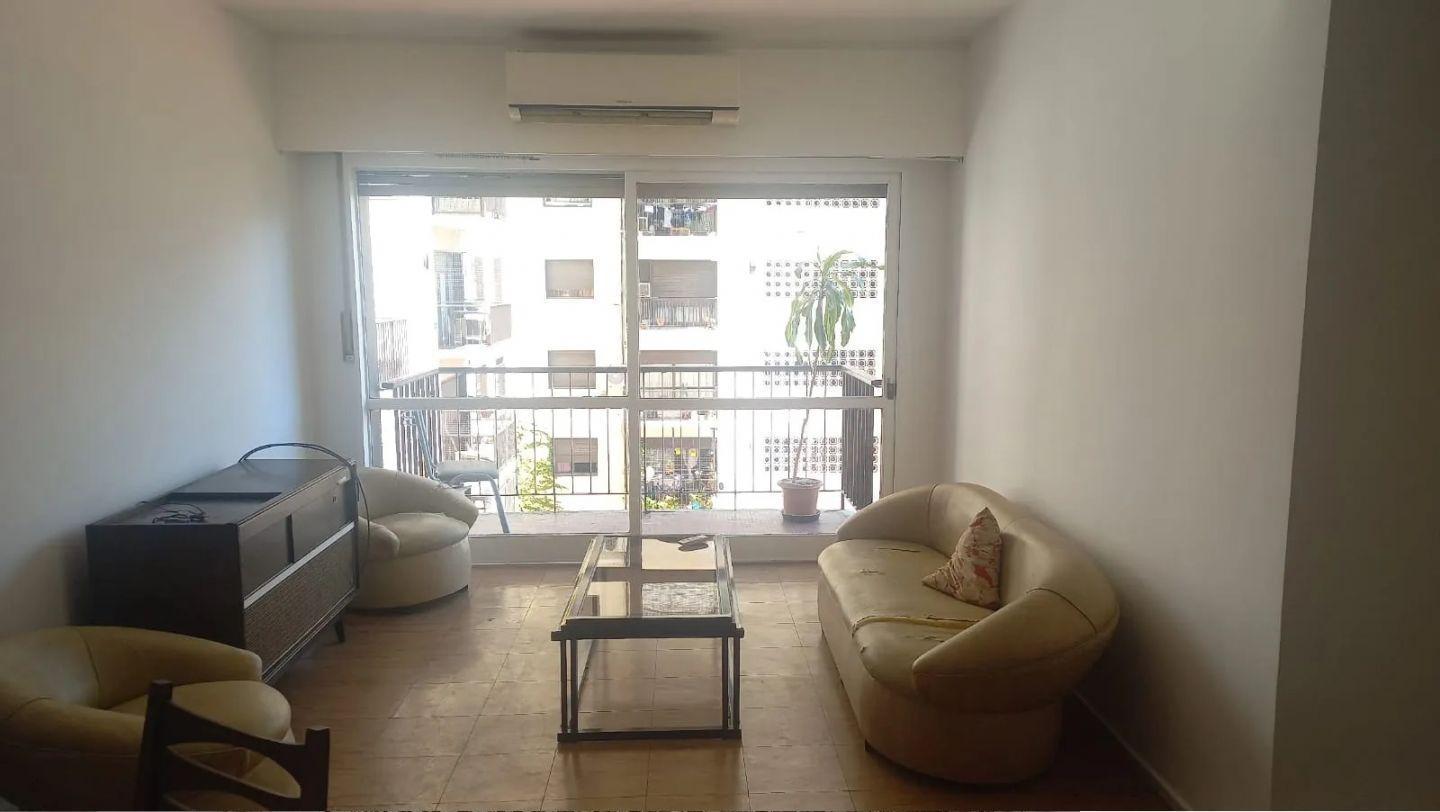 Adolfo Alsina 3100 Balvanera 4amb U$109.000