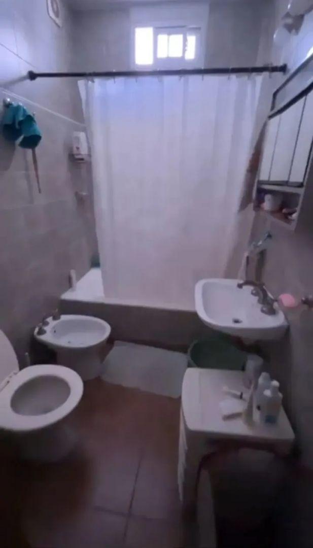 Foto de Av Jorge Newbery 4500 1º x esc Chacarita 2amb U$75.000, imagen 5