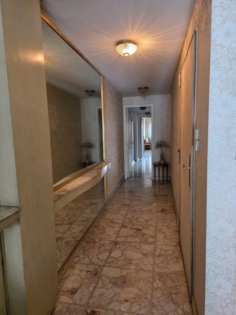 Av Santa Fe 2300 5amb 3 bañ balc u$ 300.000 3