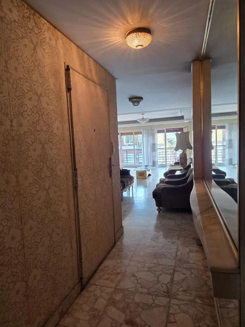 Av Santa Fe 2300 5amb 3 bañ balc u$ 300.000 4