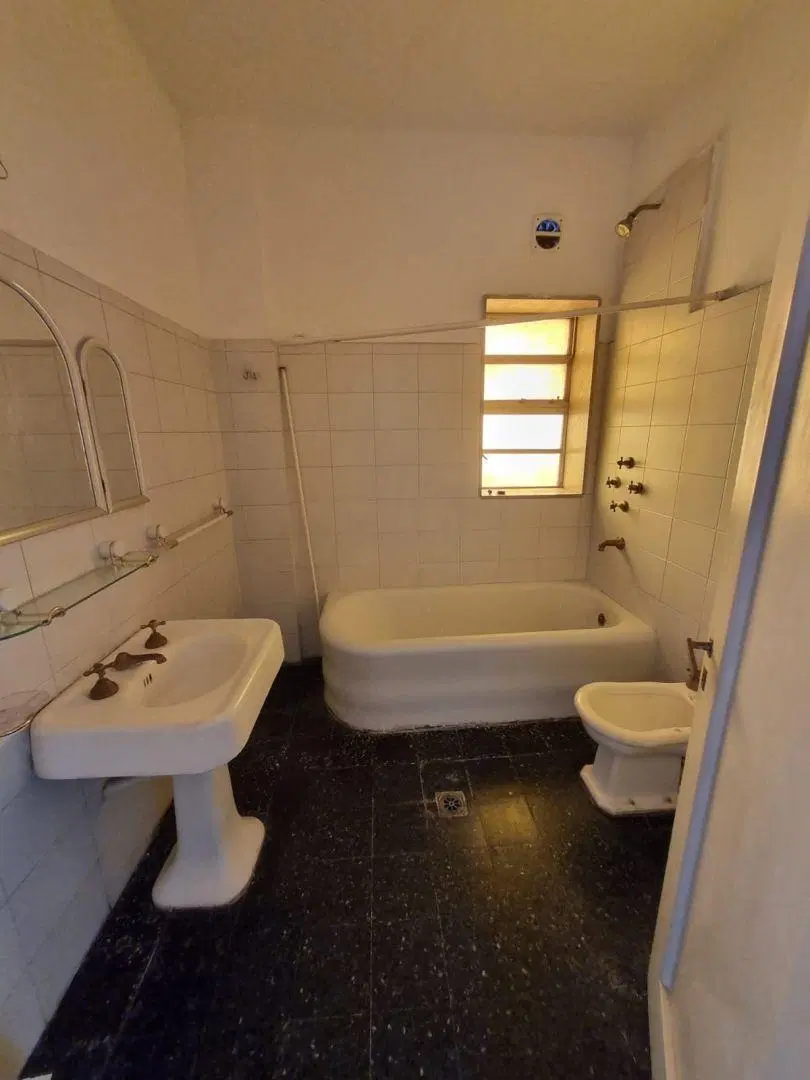 Varela 100 Flores 3amb U$189.000 3