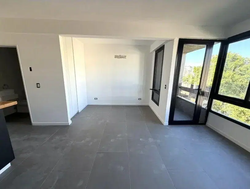 Sarandí 1000 San Cristóbal 1amb U$75.000 3
