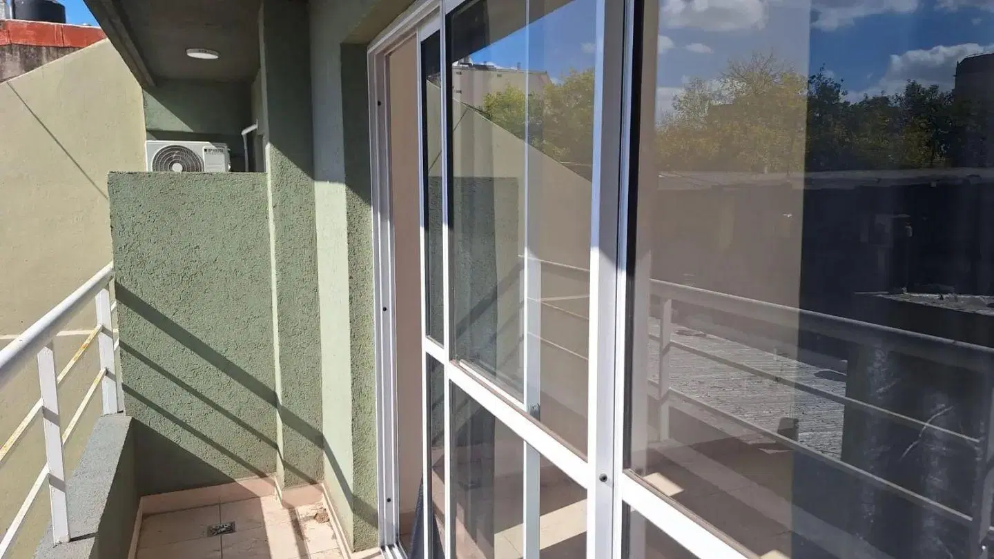 Av Rivadavia 9600 Villa Luro 1amb U$55.000 5