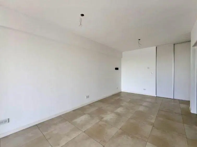 Av Rivadavia 9900 Villa Luro 1amb c/amen U$85.000 2