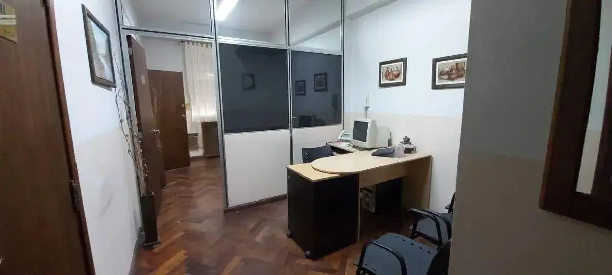 Lavalle 1400 San Nicolás Oficina U$60.000 4