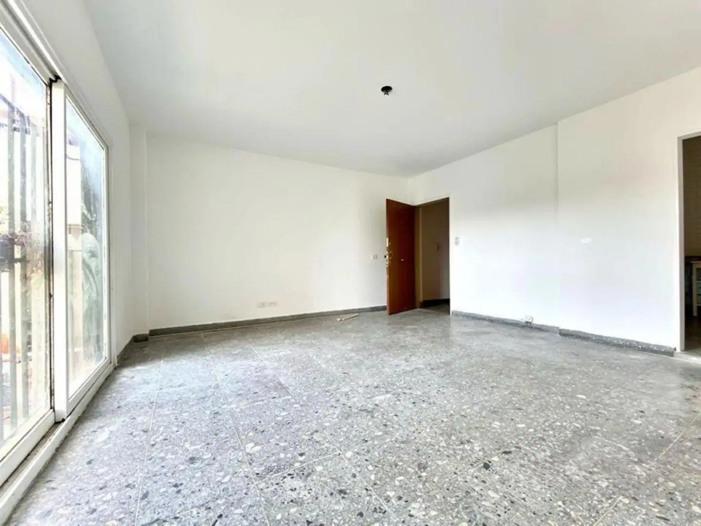 Av Álvarez Jonte 6200 Versalles 3amb U$98.000 1