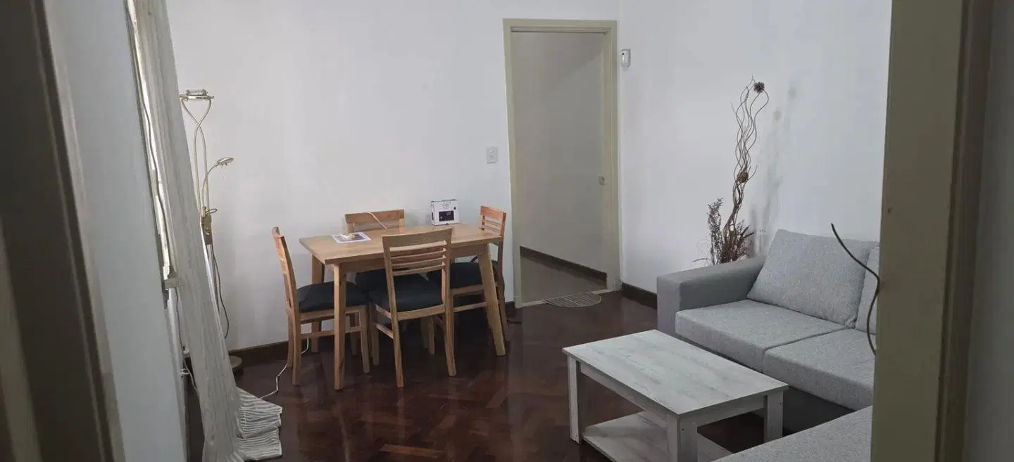 Av Juan B Justo 4200 Caballito 2amb U$75.000 2