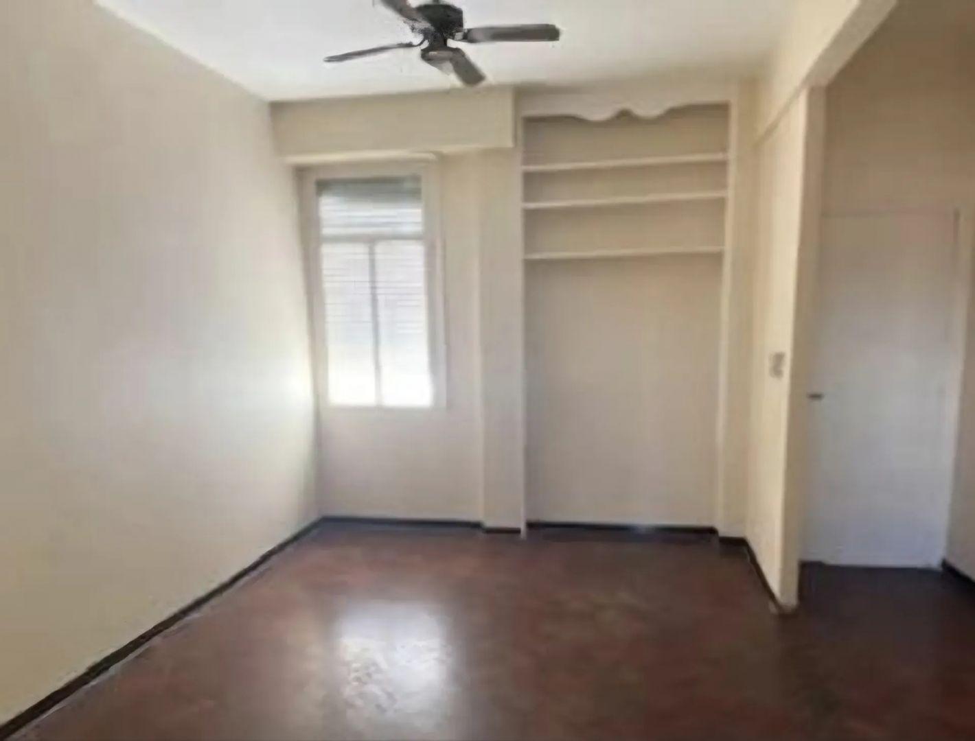 Foto de Av Independencia 300 San Telmo 3amb U$95.000, imagen 2