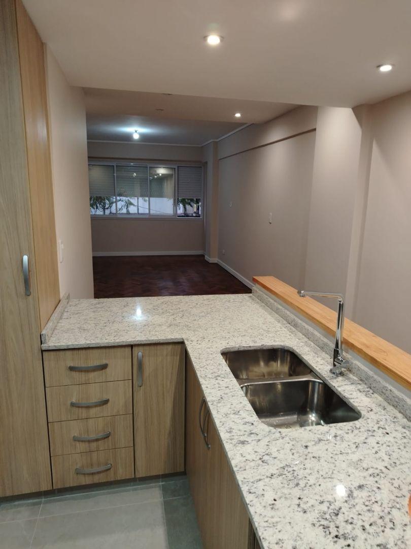 Foto de Av. Corrientes 4700 1º 4amb 2bañ recicl a nvo u$ 184000, imagen 3